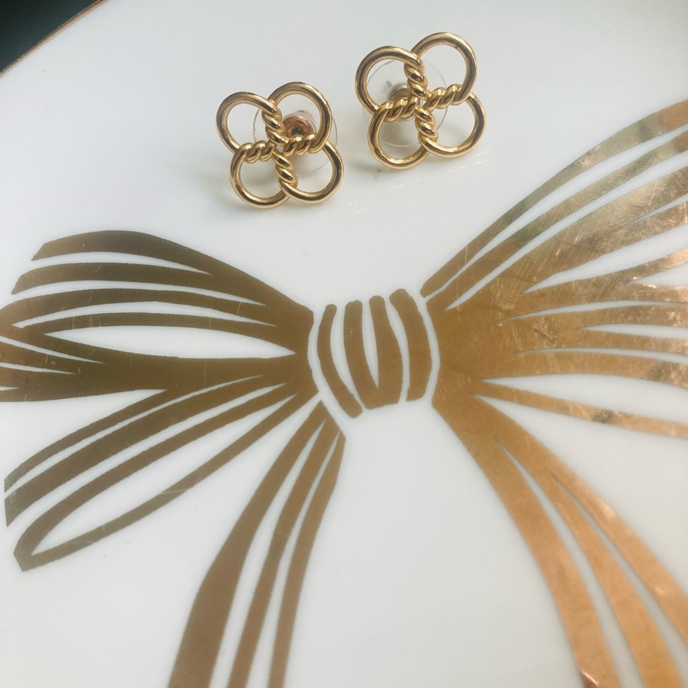 Elegant Gold four leaf clover Flower Earrings